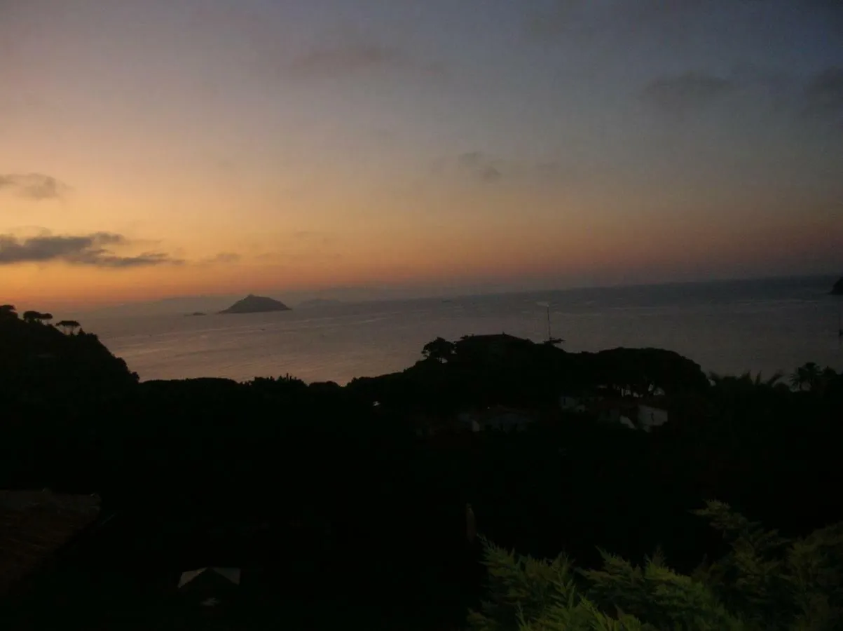 La Scappatoia Villa Cavo Tatil Evi